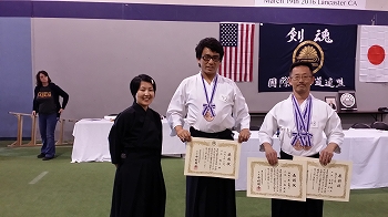 関口真紀子さん、野口拓さん、日高健治